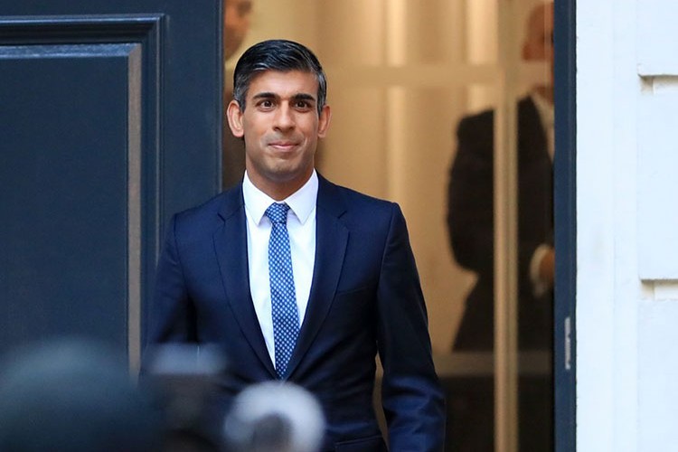 İngiltere'de yeni Başbakanı neler bekliyor?