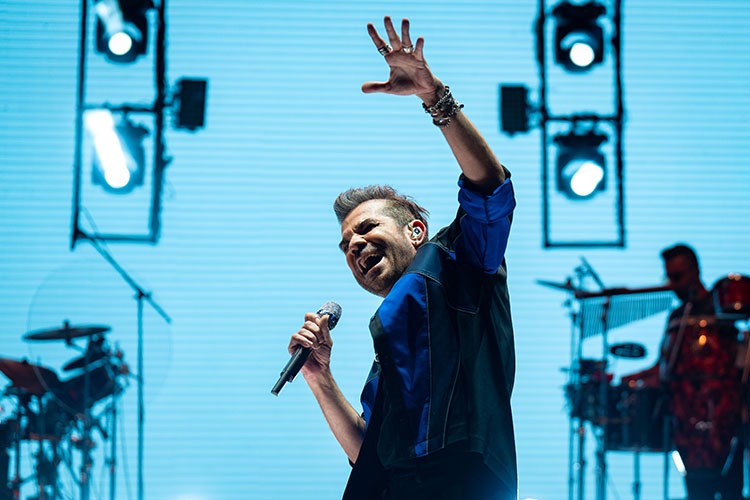 Kenan'ın şarkıları Bodrum ve Çeşme'de yankılandı