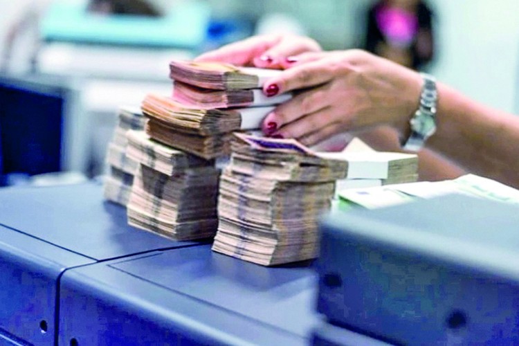 Tüketici kredilerinde artış sürüyor