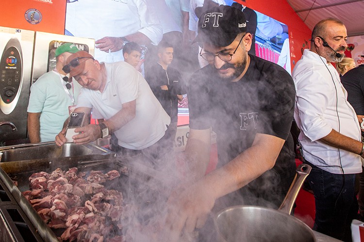 Michelin yıldızlı şefler Afyonkarahisar'da mutfağa giriyor