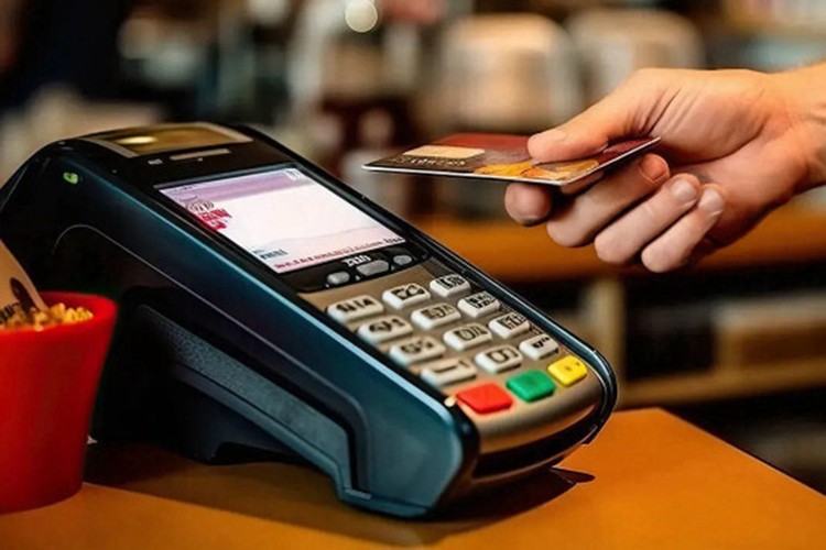 Kartlı ödemelerin tutarı ekimde 2 trilyon 210,4 milyar lira oldu