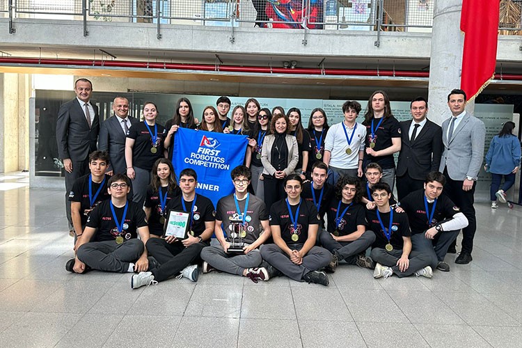 TED Robotics takımına "Winner" ödülü