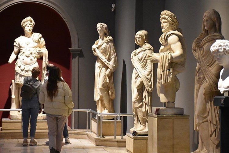 Türkiye'de müze sayısı 2024'te yıllık yüzde 5 artarak 636 oldu