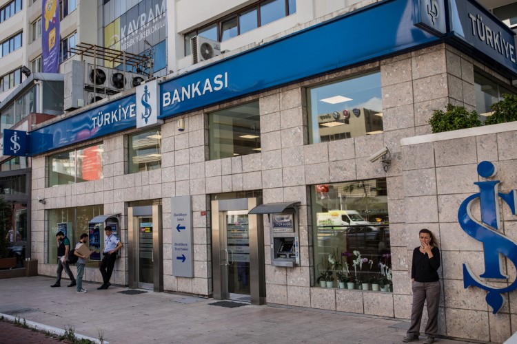 İş Bankası'na 1 milyar ABD Doları'nın üzerinde sürdürülebilirlik bağlantılı sendikasyon kredisi