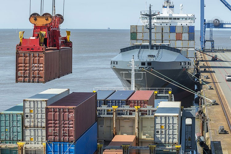 B. Akdeniz'in ihracatı 1 milyar 741 milyon dolar