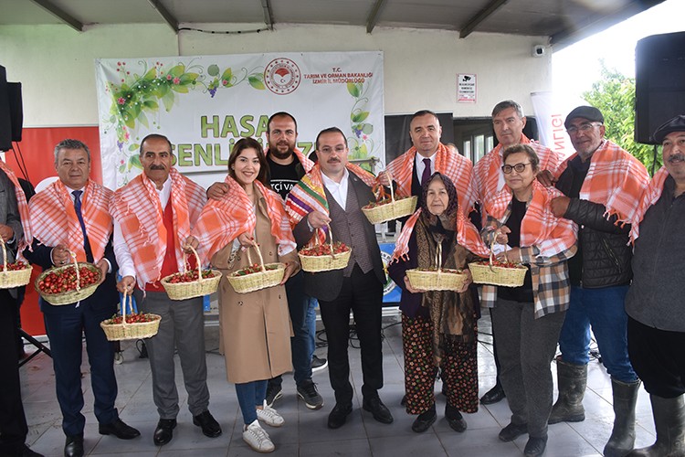 İzmir'de kiraz hasat etkinliği