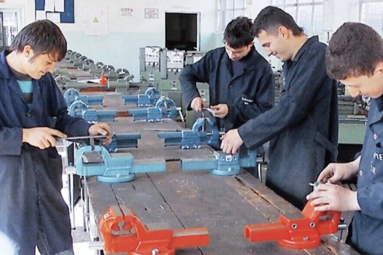 Sanayinin görünmez çocukları haklarını arıyor