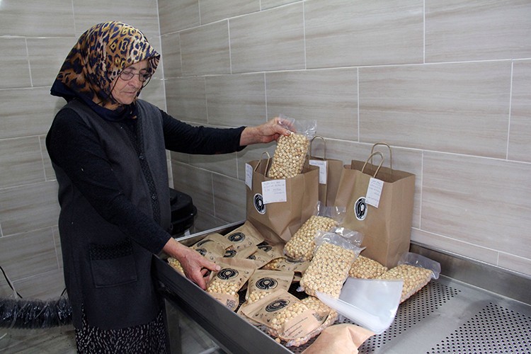 Kadın girişimciler fındığa katma değer katıyor