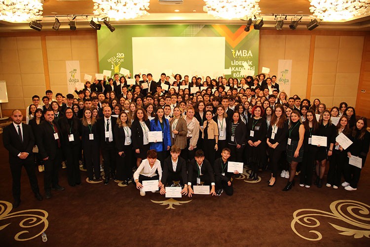 CEO'lar t-MBA zirvesinde gençlerle buluşacak