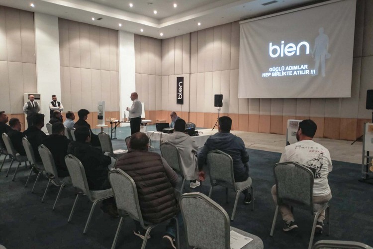 Bien Yüzlerce Ustaya Eğitim Verdi