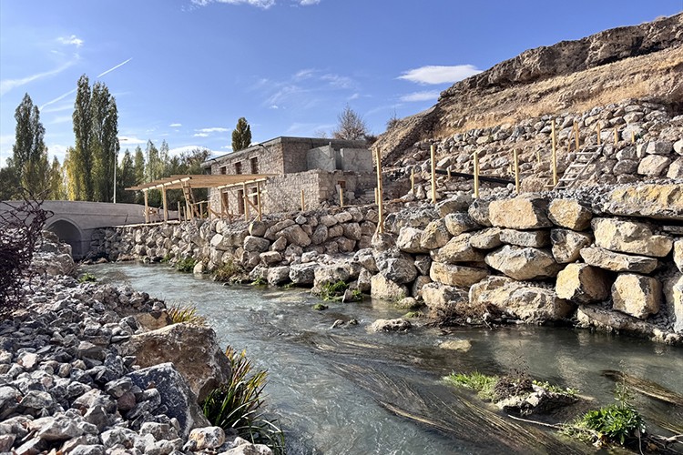 Restore edilen 100 yıllık değirmenin "çarkı" turizm için dönecek