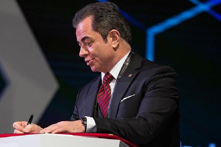 Denizbank el değiştirdi