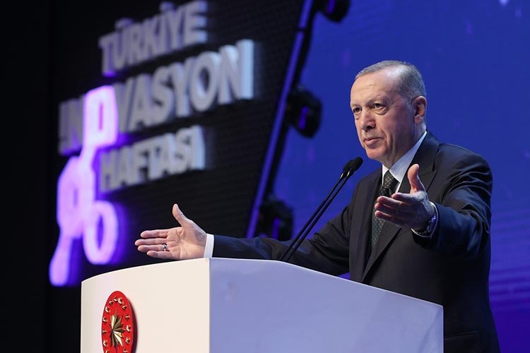 "Düşük faizin olumlu etkisini yakında hissedeceğiz"