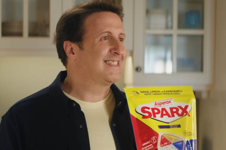Asperox'un Yeni Bulaşık Makinesi Kapsülü Sparx'ın Reklam Filmi Yayına Girdi
