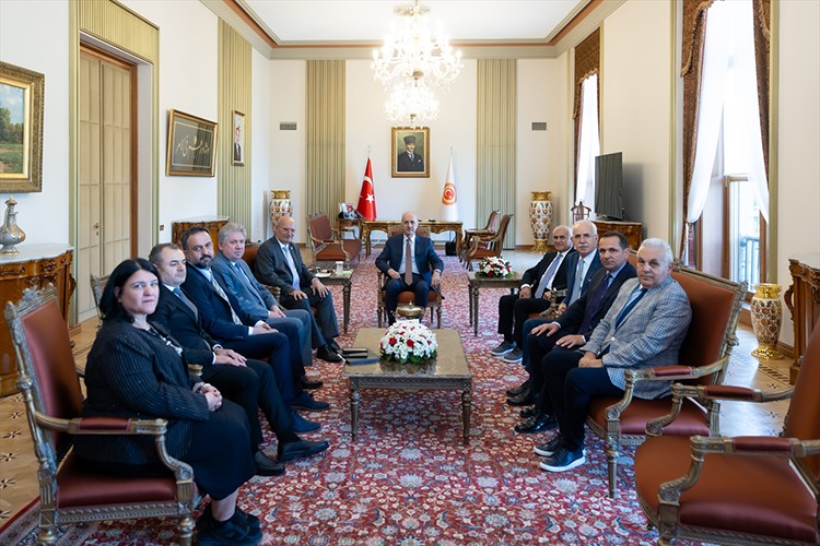 ATO heyeti TBMM Başkanı Kurtulmuş'u ziyaret etti