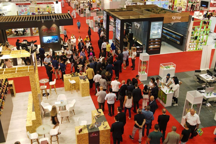 Fuarlara yabancı ülke ve firmalar teşhir amacıyla katılabilecek