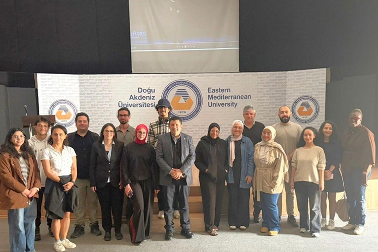 Kıbrıs'ın ilk 'mavi ışığı' Doğu Akdeniz Üniversitesi'nde yandı