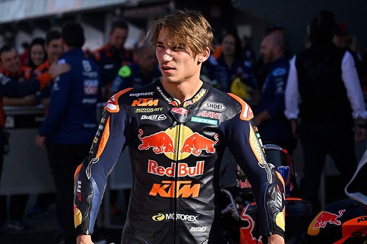 Öncü, gelecek sezon da Moto2'de yarışacak