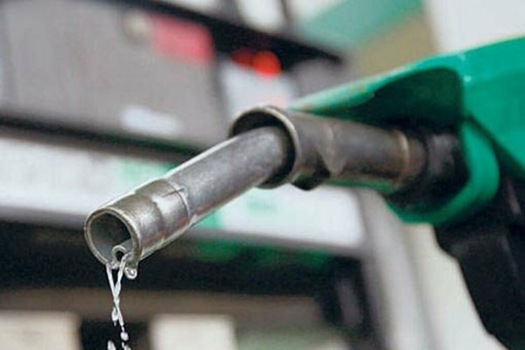 Benzine 10 kuruş zam