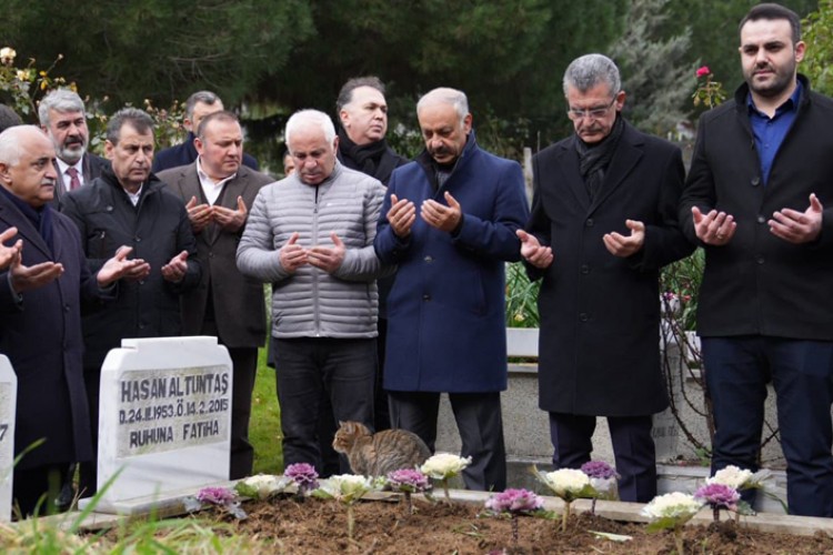 MERHUM BAŞKAN HASAN ALTUNTAŞ VEFATININ 9. YILINDA KABRİ BAŞINDA ANILDI