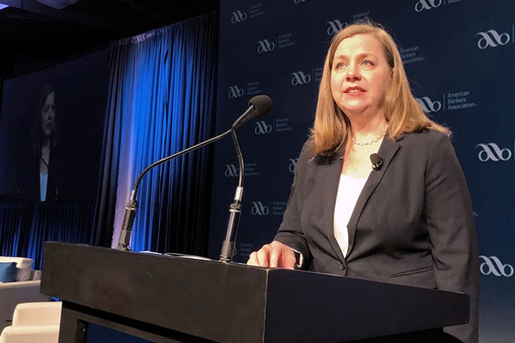 "Tahvil alımını azaltma planı rafa kalkmayacak"