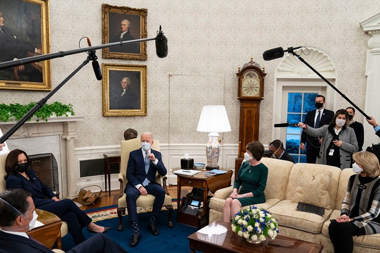 Biden paketi küçültmüyor