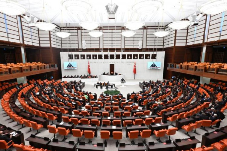 Meclis'te bu hafta emekliye yüzde 5 ek zam teklifi görüşülecek