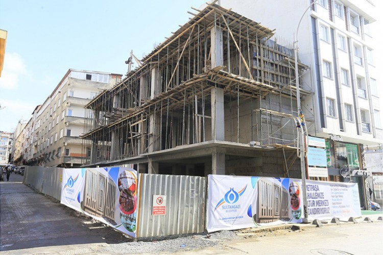 Kültür merkezi inşaatı hızla yükseliyor