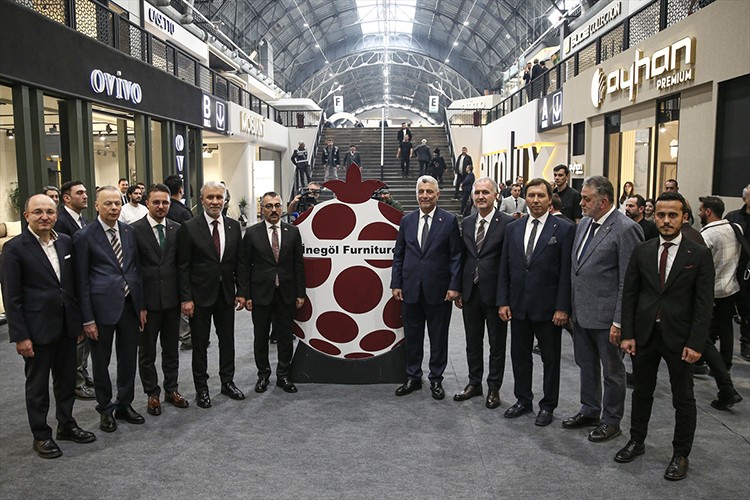 Bursa'da 54. MODEF Uluslararası İnegöl Mobilya Fuarı kapılarını açtı