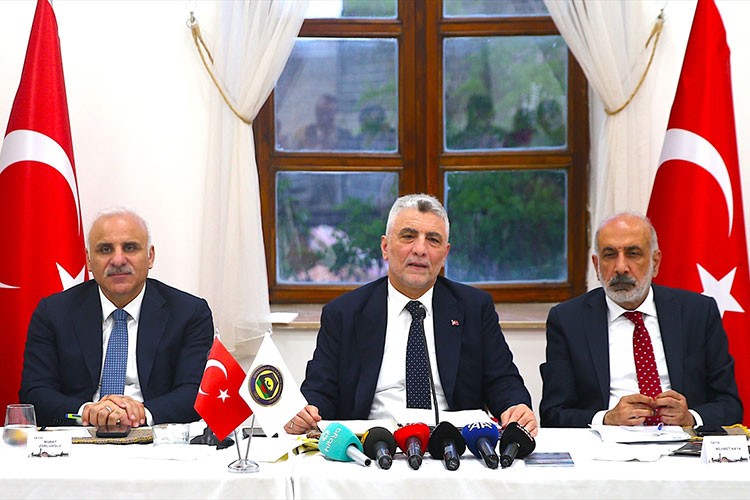 "Mal ve hizmet ihracatındaki artış temposunu devam ettireceğiz"