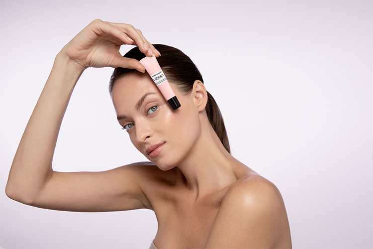 Cildiniz her mevsim ışıltıyla buluşuyor