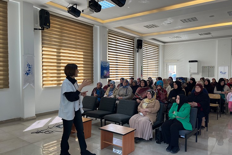 TİKAV, Dijitaldeki Ayak İzimiz projesi ile kırsalda kadınların eğitimini desteklemeye devam ediyor