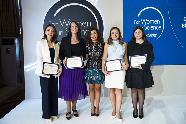 "Bilim Kadınları İçin" programına başvurular başladı