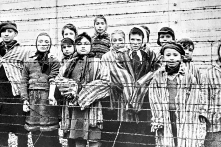 Almanya, Yahudi soykırımından kurtulanlara yaklaşık 1 milyar avro ödeme yapacak