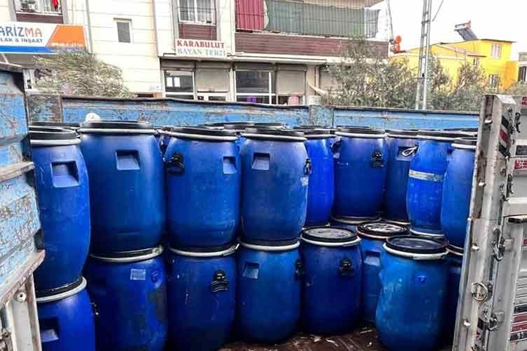 Adana'da 14 bin 300 litre kaçak akaryakıt ele geçirildi