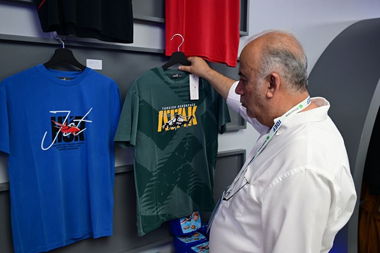 Vakıf Mağaza, geniş ürün yelpazesiyle IDEF 2025'te kapılarını açtı