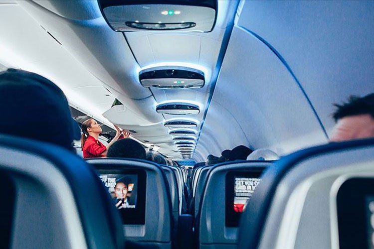 AB Komisyonu'ndan uçak yolculuklarıyla ilgili karar