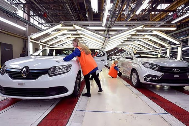 Renault'nun varlıkları Rus devletine devredildi