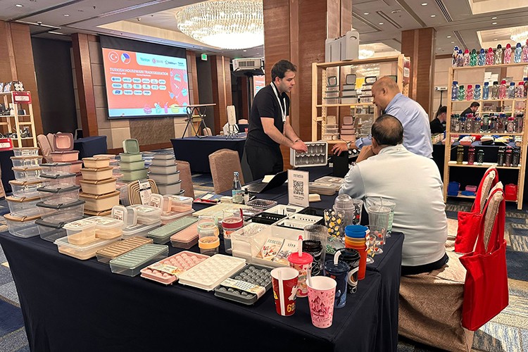 Ev ve mutfak eşyalari sektörü Filipinler'de 180 ikili iş görüşme yaptı