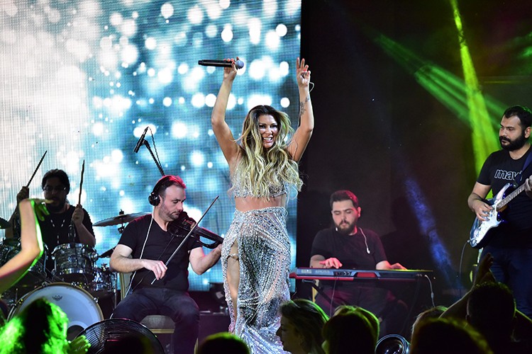 Hem Göze Hem Kulağa