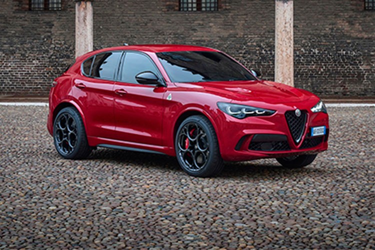 Alfa Romeo'ya Almanya ve İsviçre'den Ödül