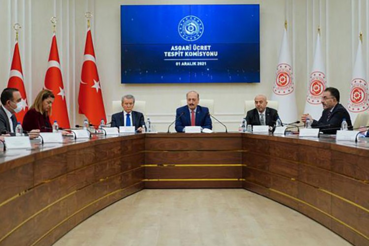 Nefesler tutuldu!.. Asgari ücret belli oluyor!..