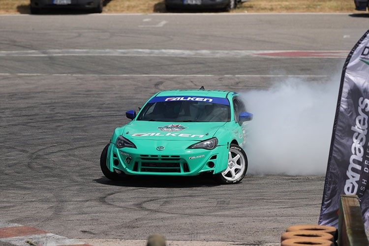 Türkiye Drift Şampiyonası'nın ikinci yarışı, Kocaeli'de yapıldı