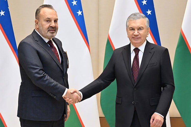 Mirziyoyev, Aksa Enerji Yönetim Kurulu Başkanı Kazancı ile görüştü