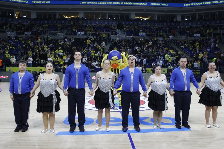 FENERBAHÇE BEKO-FC BARSELONA MAÇI'NDA DÜNYA DOWN SENDROMU GÜNÜ'NE ÖZEL DEVRE ARASI SÜRPRİZİ