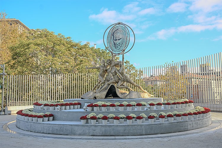 Cumhuriyet'in ikinci yüzyılını, çağdaş bir eserle karşılıyor