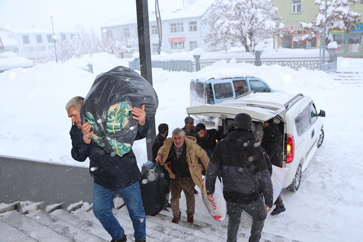 Dünya Türkiye için seferber oldu