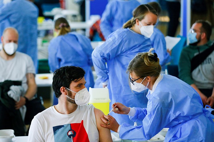 Aşı eşitsizliği ekonomiye büyük tehdit