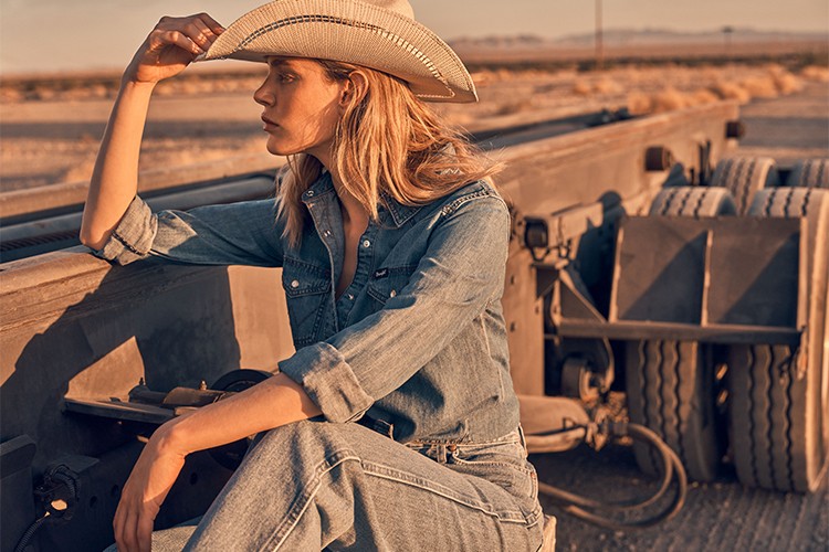 Anneler Günü'nde stil sahibi bir konfor vadediyor