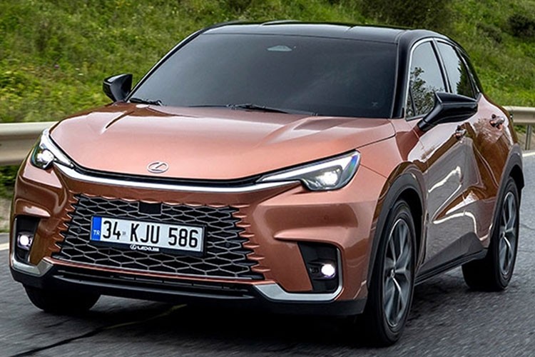 Lexus LBX, ikinci kez "Yılın Küçük SUV"u ödülünü kazandı